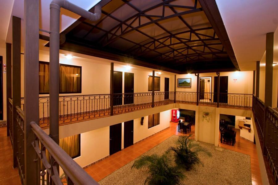 Hotel El Cerro Liberia Exterior photo